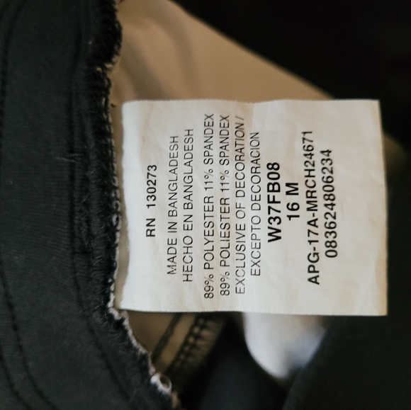 Rider Lee Bermuda women shorts 5/$20 - Picture 4 of 4